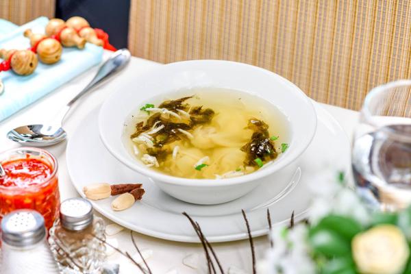 Supă Wonton cu Colțunași Proaspeți